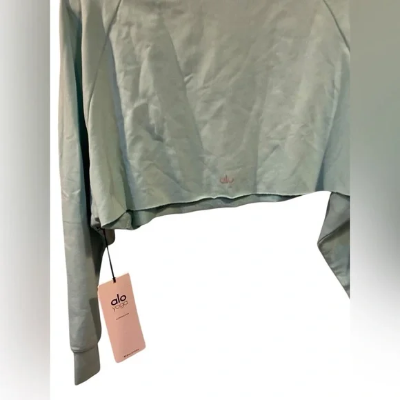 15. NWT Alo Yoga double take pullover Size S - Picture 3 of 5